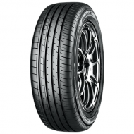 YOKOHAMA BluEarth-XT AE61 215/60 R17 96H