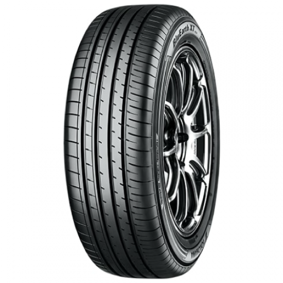 YOKOHAMA BluEarth-XT AE61 215/60 R17 96H