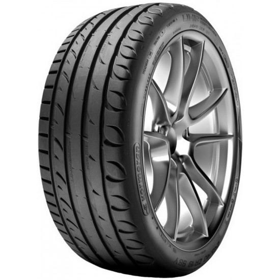 KORMORAN Ultra high performance 215/45 R18 93Y